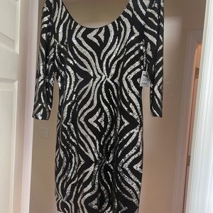 Sequin dress. Black / silver. Size L